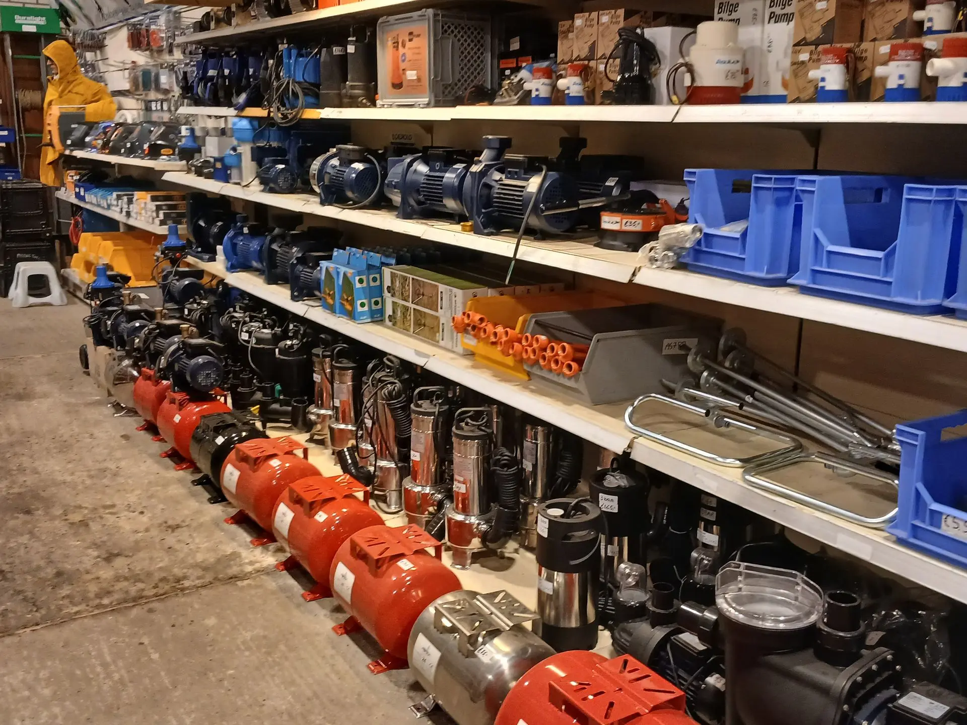 Groot aanbod waterpompen en industriële pompen in het assortiment van Dumpstore Valkenburg